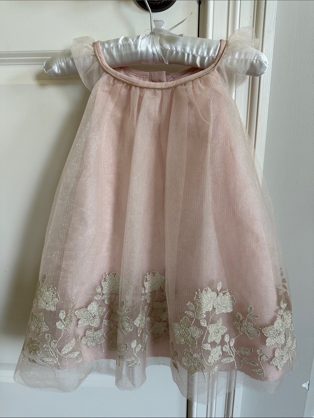Girls Pink Floral Embroidered Tulle Skirt- like new!